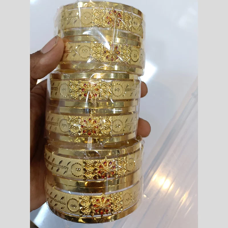 Trendy Custom Gold Wedding Bangles For Bridesmaids Gifts-Pari Art Jewellery Forming Gold Bangles Set