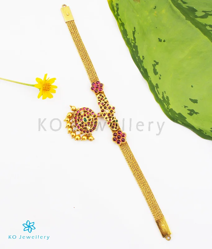 Sparkling Gemstone Necklace For Bridesmaids-The Niyamya Addigai Silver Necklace