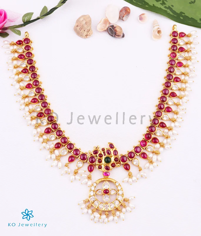 Elegant Diamond Necklace For Brides-The Mayukhi Addige Silver Pearl Necklace