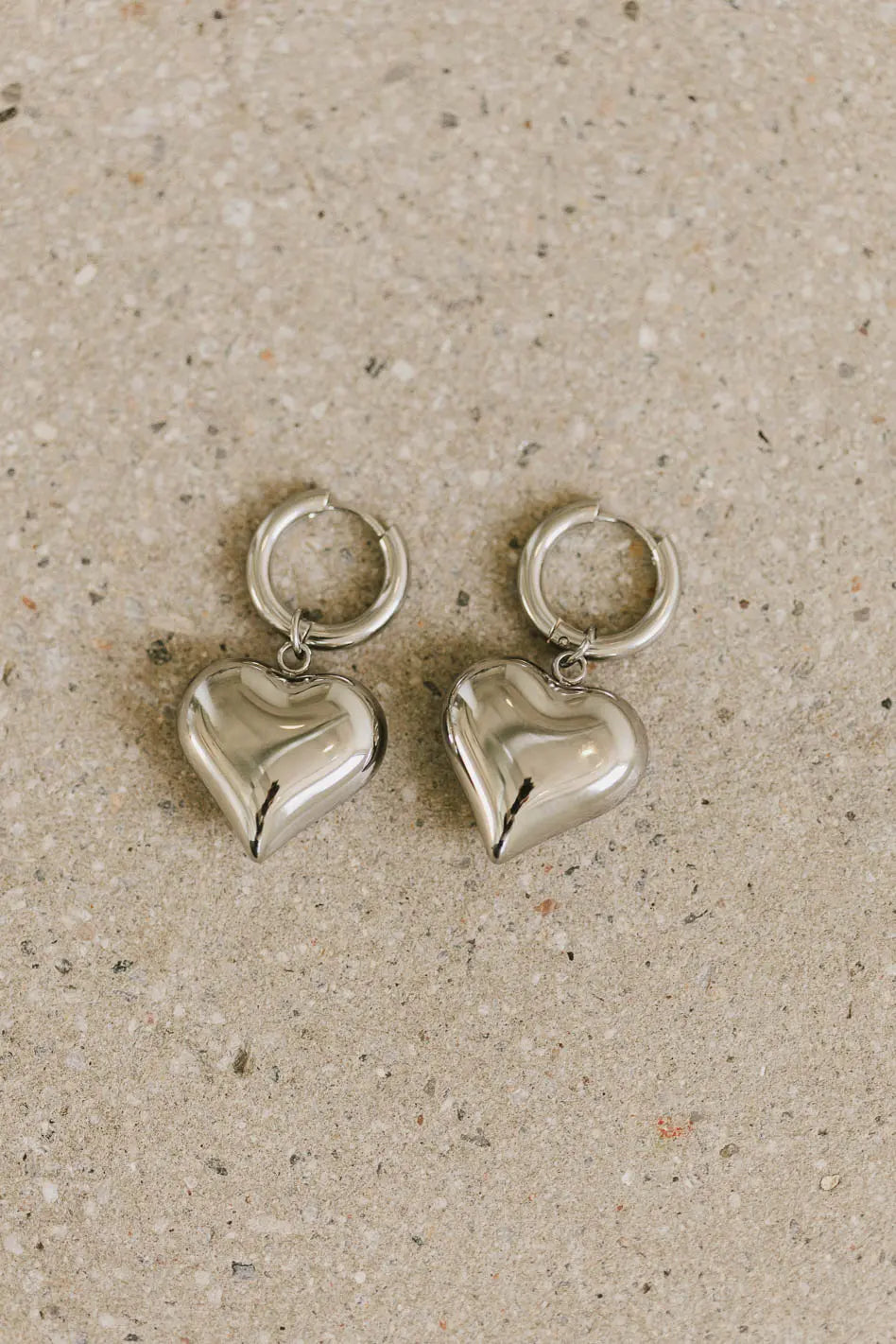 Lightweight Earrings For Comfortable Wear-Taryn Hoop Heart Earrings