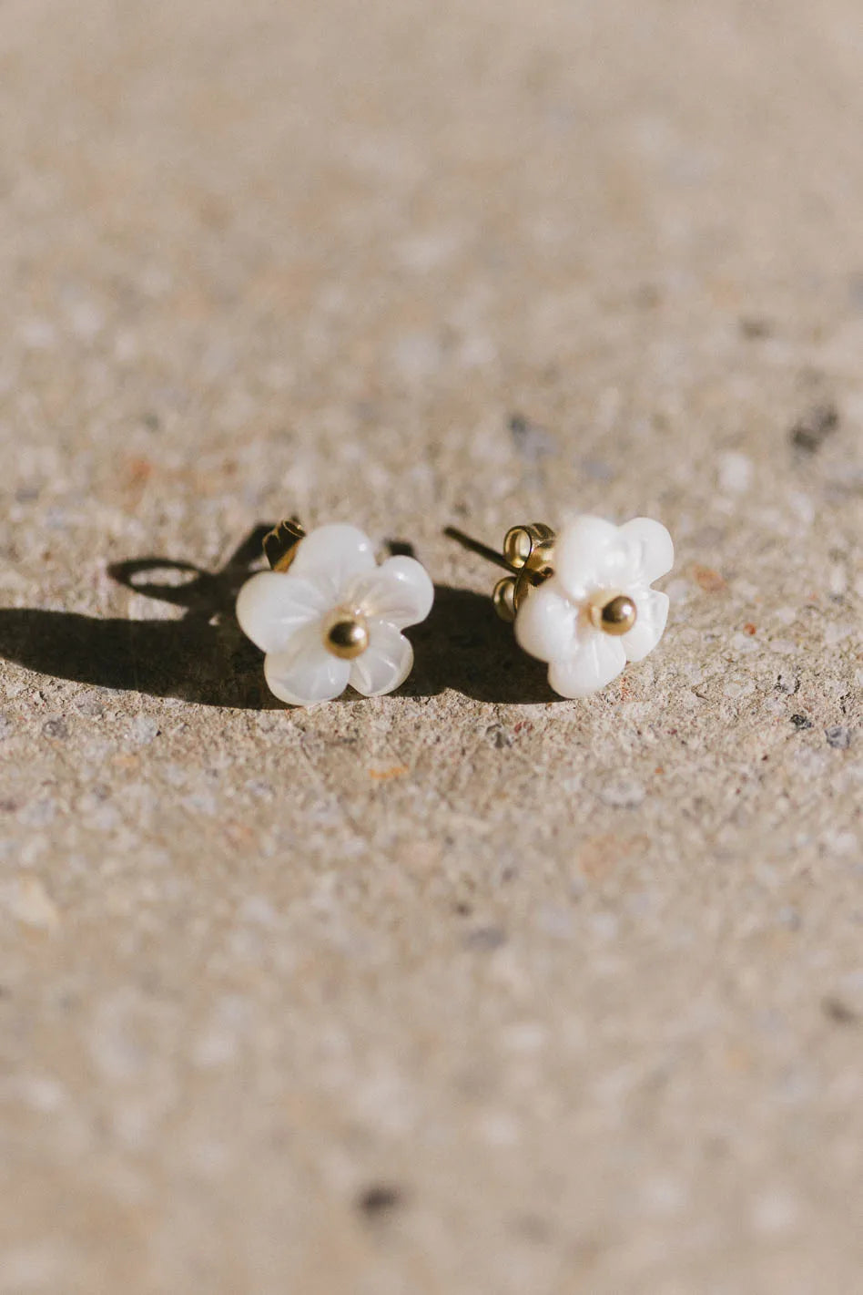 Dainty Earrings For Women With Minimalist Style-Annika Pearly Flower Earrings