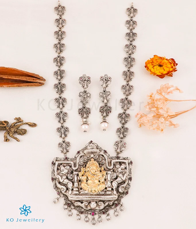 Handcrafted Gemstone Necklace For Special Gifts-The Mahaganapati Silver Nakkasi Peacock Necklace