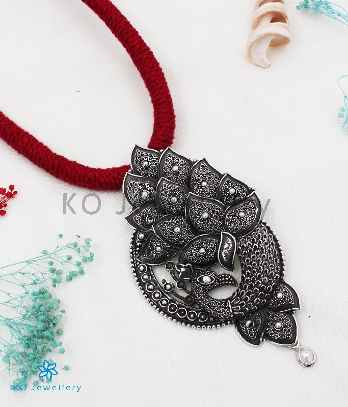 Trendy Layered Gold Necklace For Daily Wear-The Kalapin Silver Peacock Thread Necklace (Oxidised)