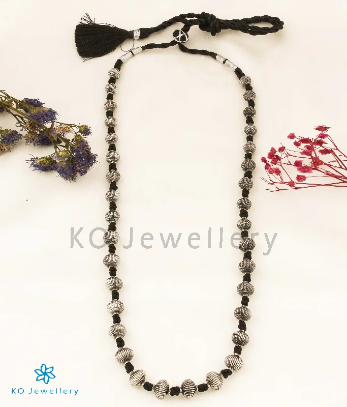 Personalized Gemstone Necklace For Fashion Week-The Vaishali Jomale Silver Necklace (Black/Oxidised)