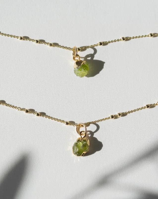 Simple Silver Pendant Necklace For Daily Wear-August | Peridot Necklace