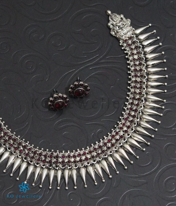 Sparkling Silver Necklace For Custom Style-The Mallige Moggu Silver Kempu Necklace (Oxidised)