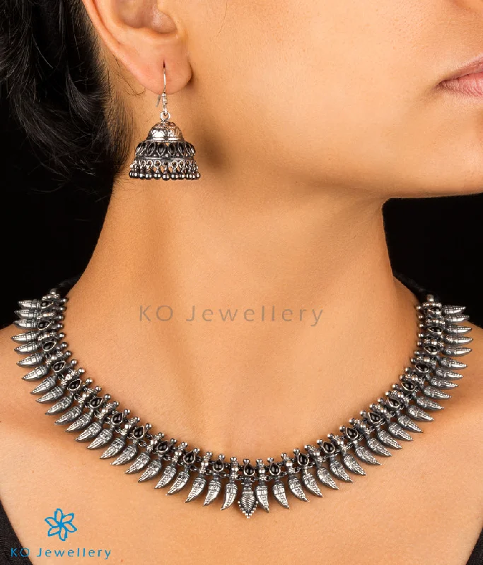 Trendy Long Necklace For Casual Wear-The Malligai Arumbumalai Antique Silver Necklace/Jhumkas(Blue)